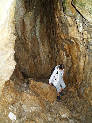 Typický charakter podzemní chodby v Mroźné jeskyni