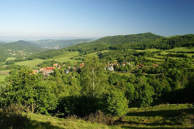 Obec Hlinn, Varho (639 m) a heben Krunch hor z vstupu na Hradit (545 m)