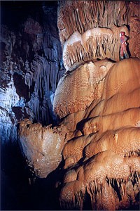 Krásnohorská jeskyně