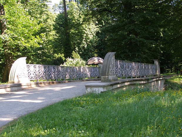Most v Podzámecké zahradě