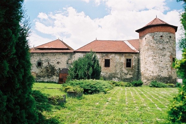 Markušovce, hrad