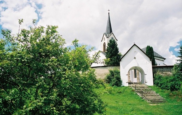 Markušovce, kostol