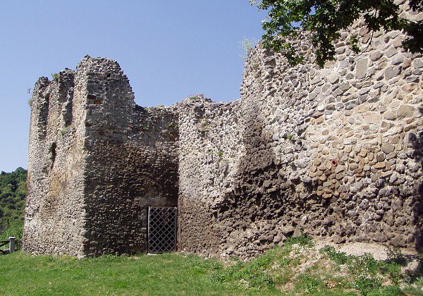Torzo horního hradu