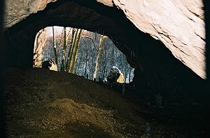 Jeskyně Deravá skala
