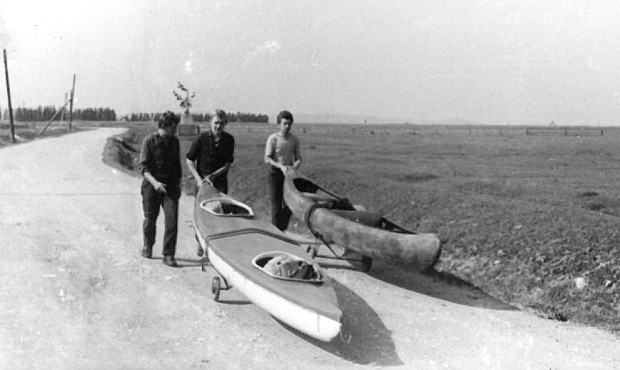 Cesta s kanoemi z Oravy na Dunajec 1965