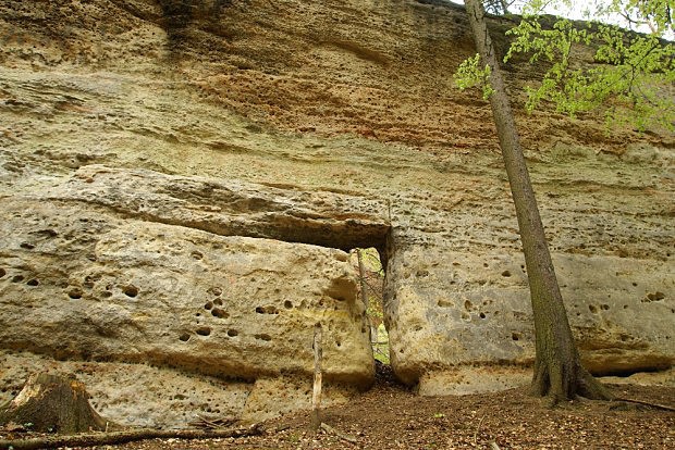 Malá skalní branka ve Vranovských skalách