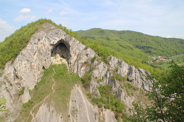 Strecha Slovenska pod vrchem Kavčia