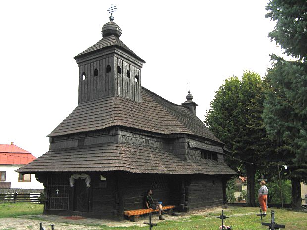 Dřevěný kostelík v obci Uličské Krivé
