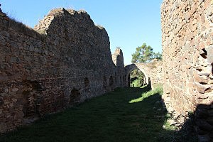 Vrškamýk, uvnitř hradních zdí