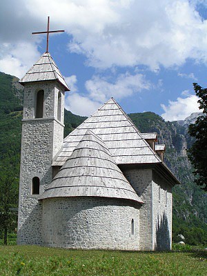 Kostol v dedine Thethi