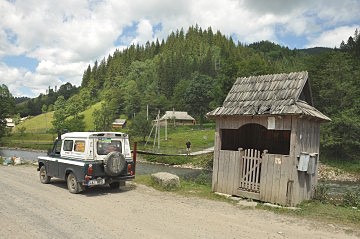 Zastávka v dolině Čeremoše, obec Topilcze