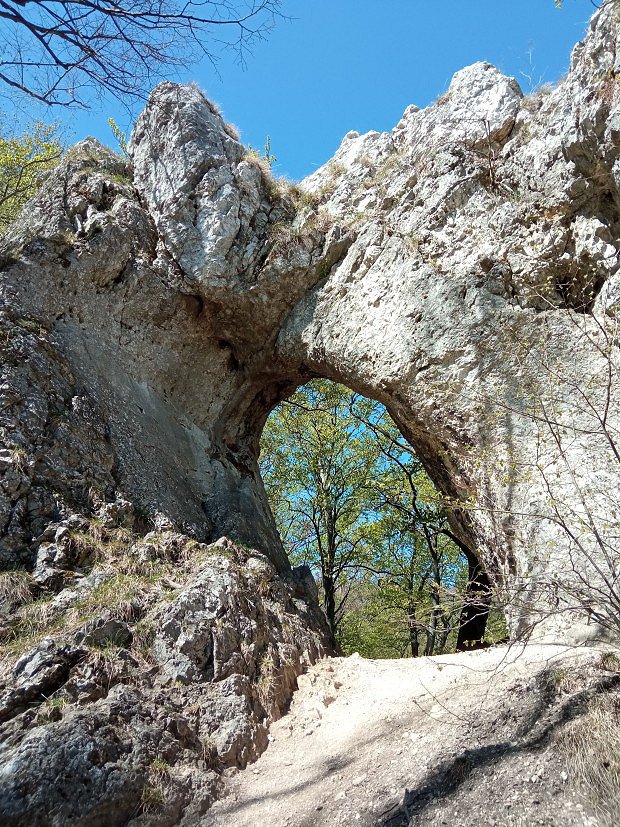 Druhá ze skalních bran