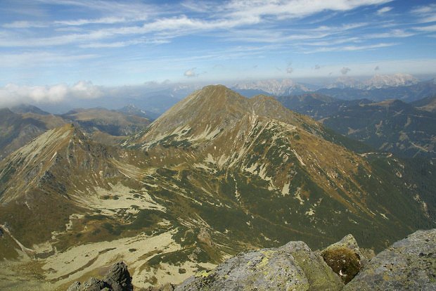 Vhled z Gamskogelu (2386 m) pes Grosser Griesstein (2337 m) k Ennstalskm Alpm