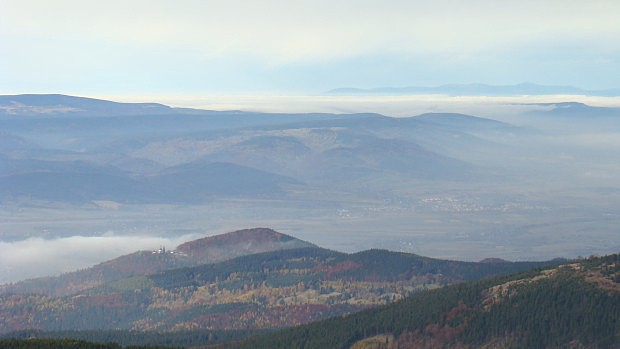 Údolí Nysy Klodzke, Orlické hory a vzadu Krkonoše