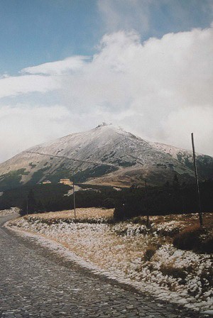 Sněžka, nejvyšší hora Krkonoš