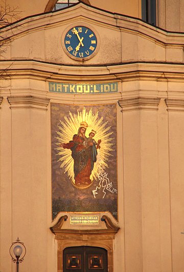 Bazilika minor na Hostýně ve večerním světle