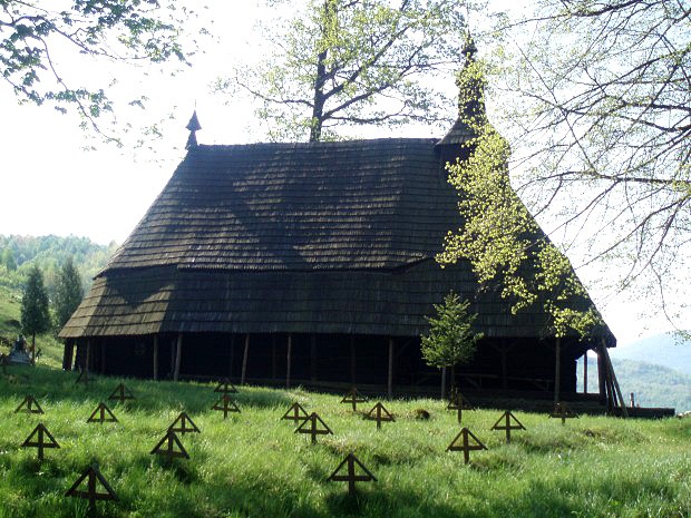 Vojenský cintorín a cerkva sv. Michala v Topoli