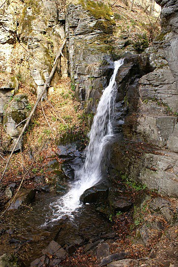 Starohutský vodopád