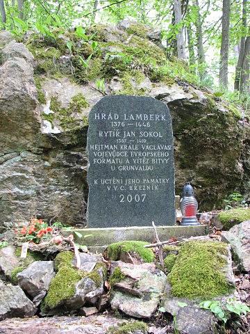 Památník na hradě Lamberk