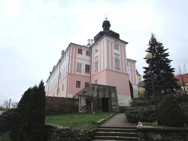 Kácov - zámek