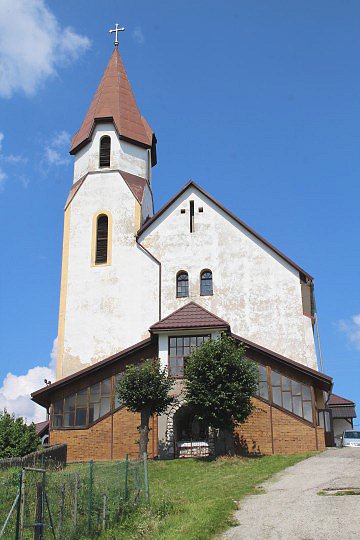 Kostel v Lomu