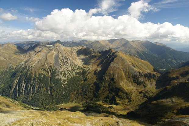 Nízké Taury z vrcholu Predigstuhl (2 543 m) - pohled na východ
