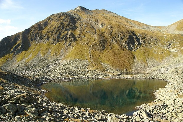 Jezero pod horou Wiegeneck (2 472 m)