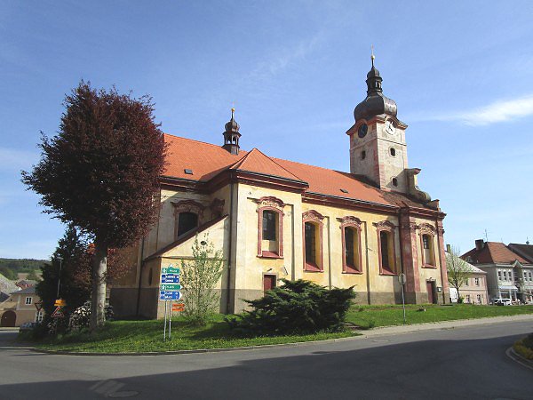Radnice - kostel svatého Václava