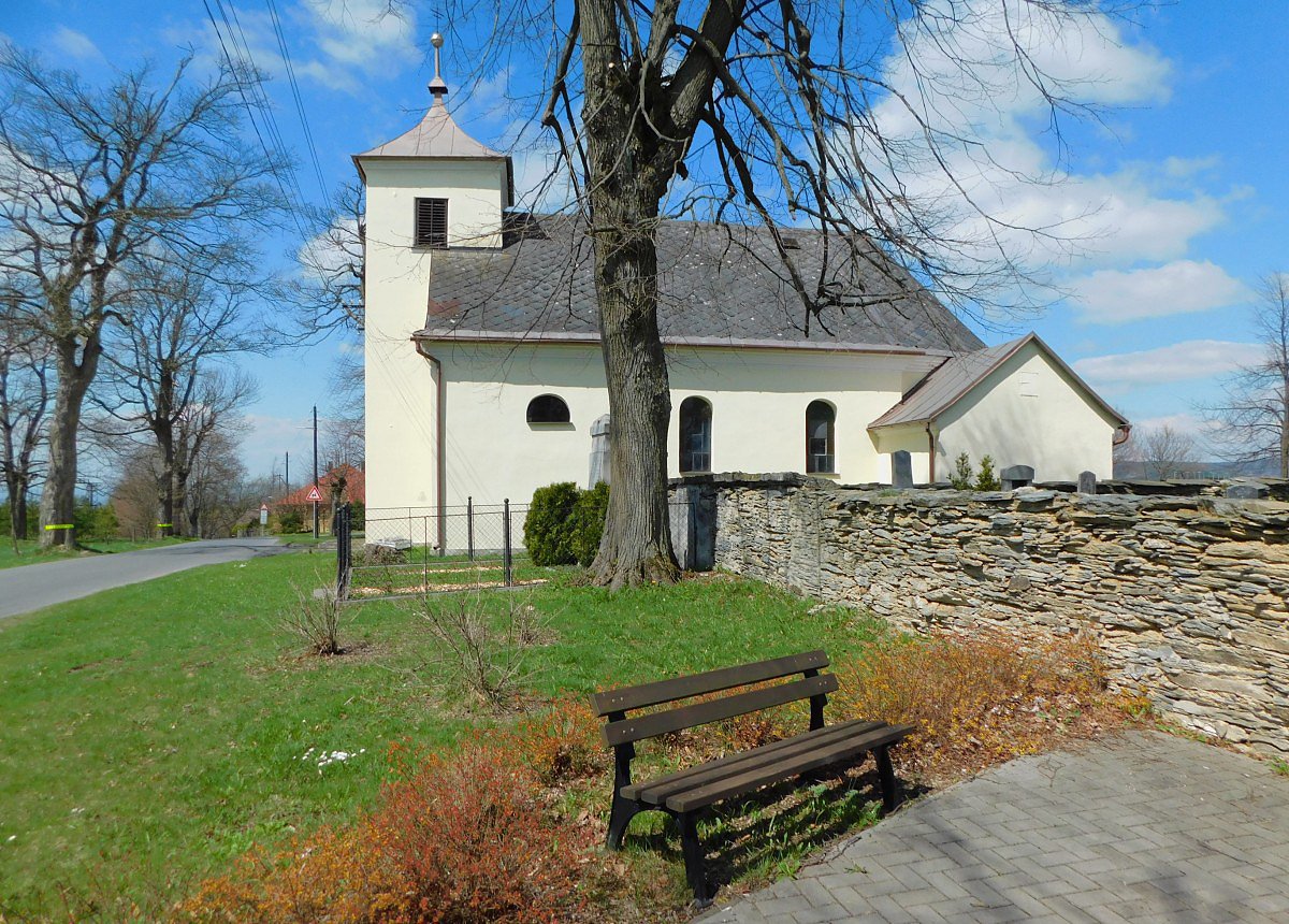 Kostel v Dobřečově