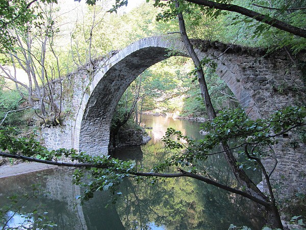 Starý římský most v Jugovu