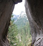 Skalní okno, jeskyně Mylna
