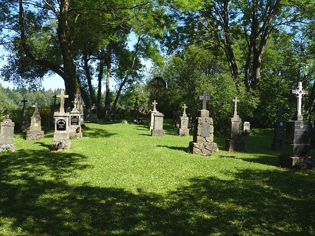 Hřbitov na Pleši