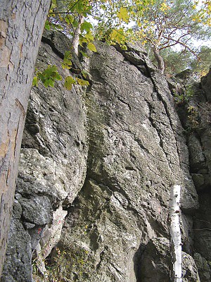 Kozelka, trachybazaltové skalní stěny