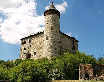 Hrad Kunětická hora patřil k největším v Čechách