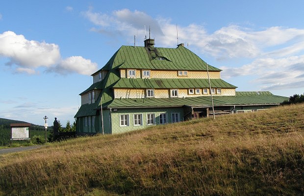 Masarykova chata na Šerlichu, léto