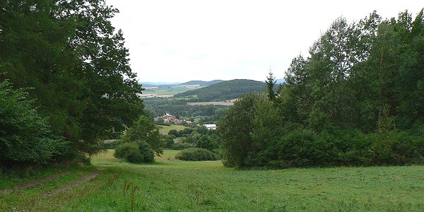 Pohled ze Svitníku do údolí Otavy