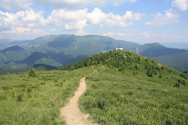 Nízké Tatry, Starohorské vrchy a Nová hoľa s konečnou lanovky z vrcholu Zvolena